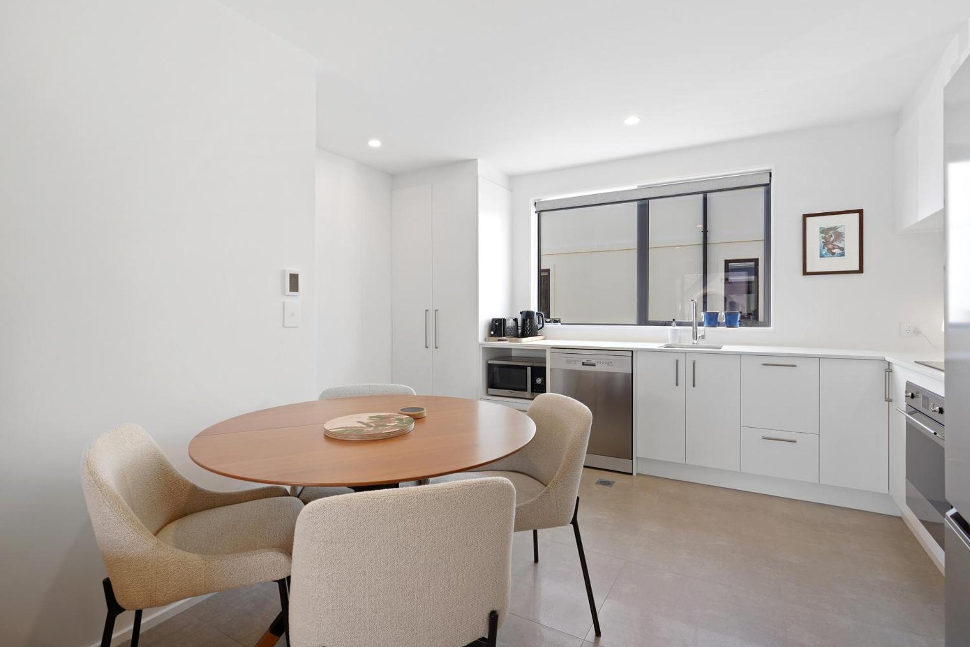 Monavale Mews - *